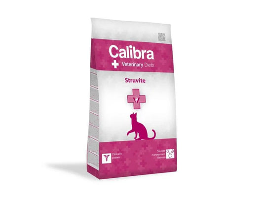 CALIBRA VETERINARY DIET CAT STRUVITE cat food bag with pink and white design for urinary health support